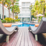 best lounge chairs for poolside